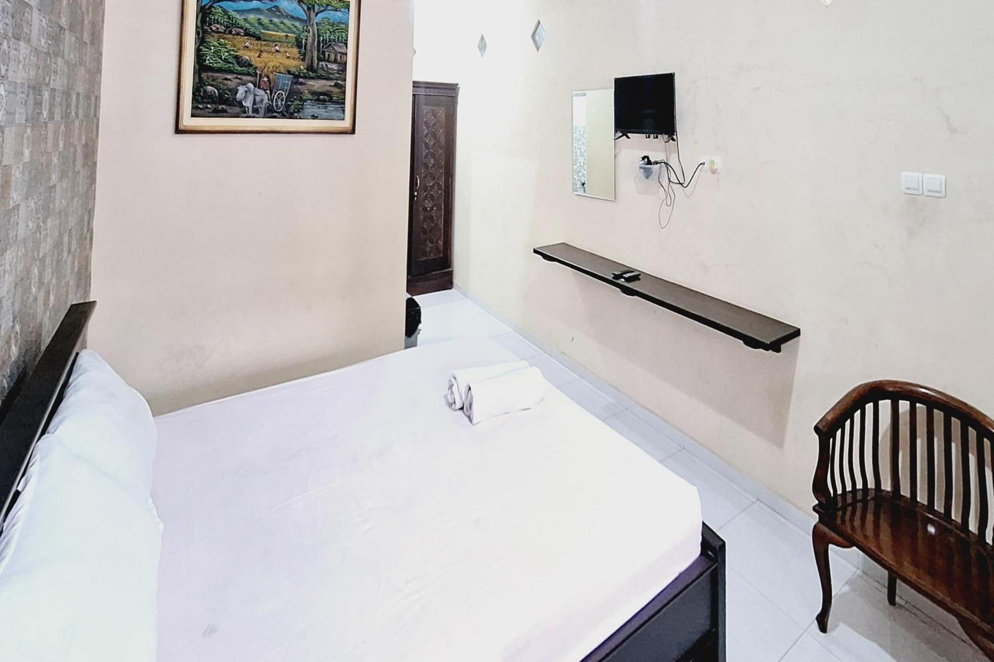 Villa Bukit Bunga Syariah Redpartner Pacet Mojokerto Exterior foto