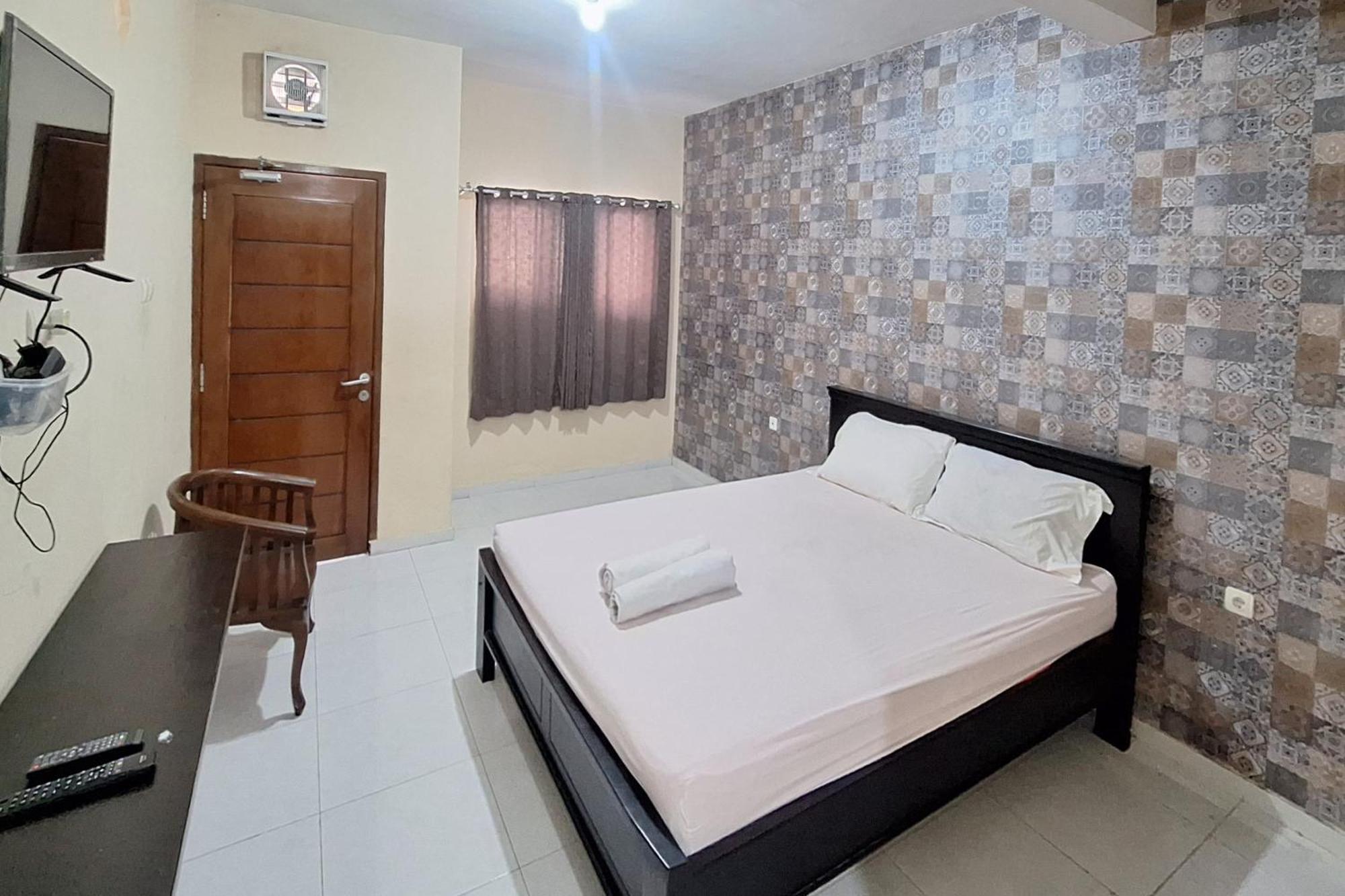 Villa Bukit Bunga Syariah Redpartner Pacet Mojokerto Exterior foto