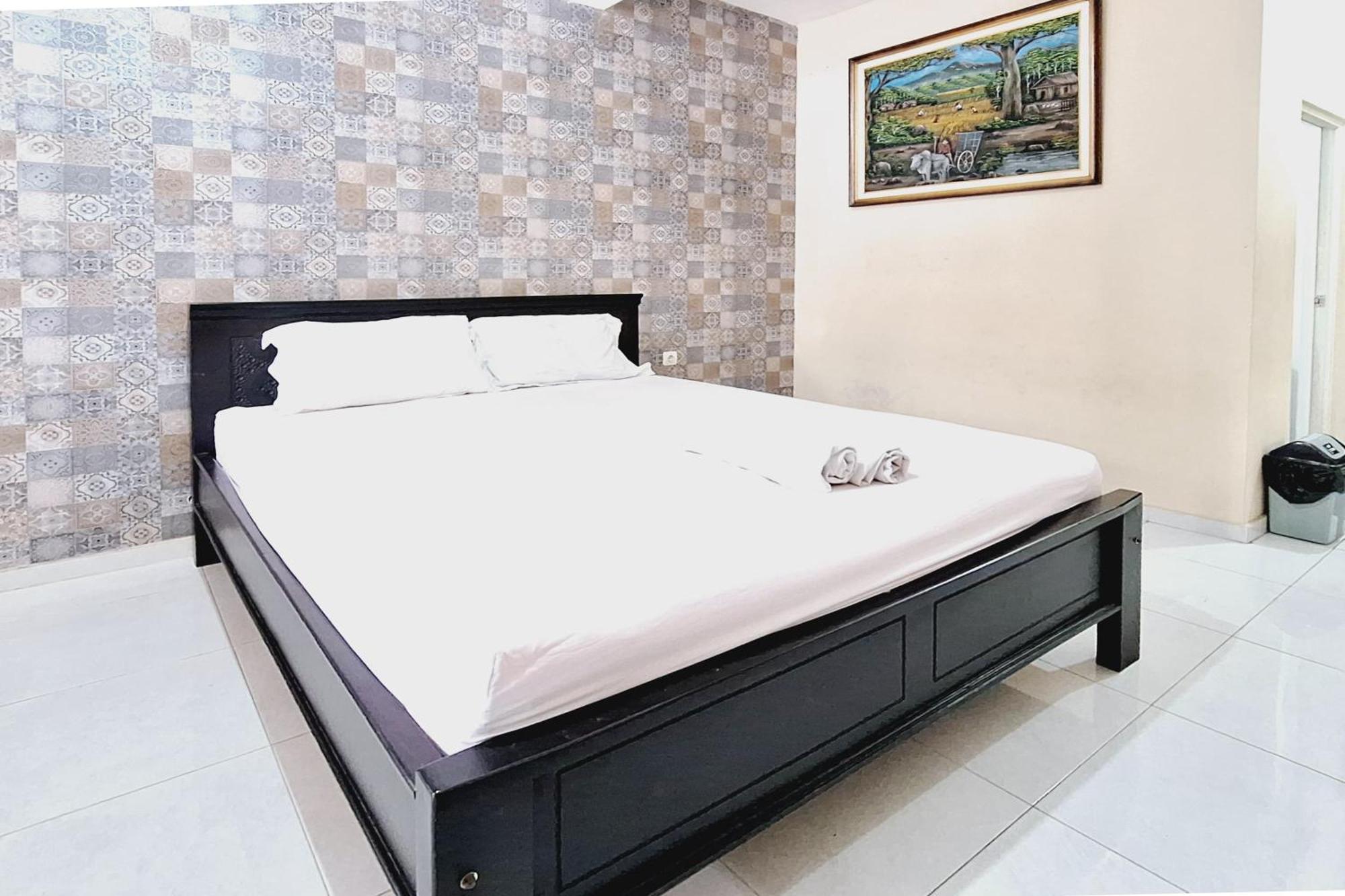 Villa Bukit Bunga Syariah Redpartner Pacet Mojokerto Exterior foto